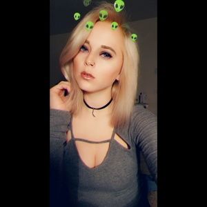 Meet your Posher, Elaine